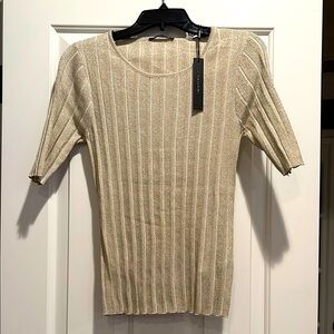 NWT Tahari gold ribbed fitted top, size M